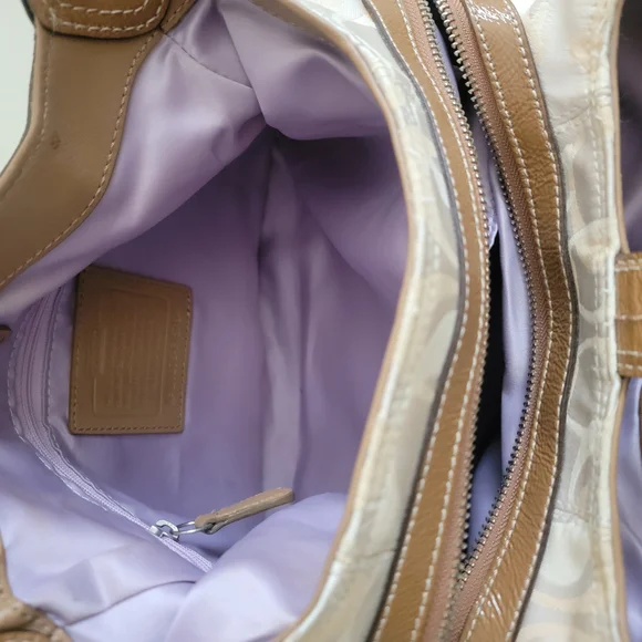 Coach Shoulder Bag And Wallet Set